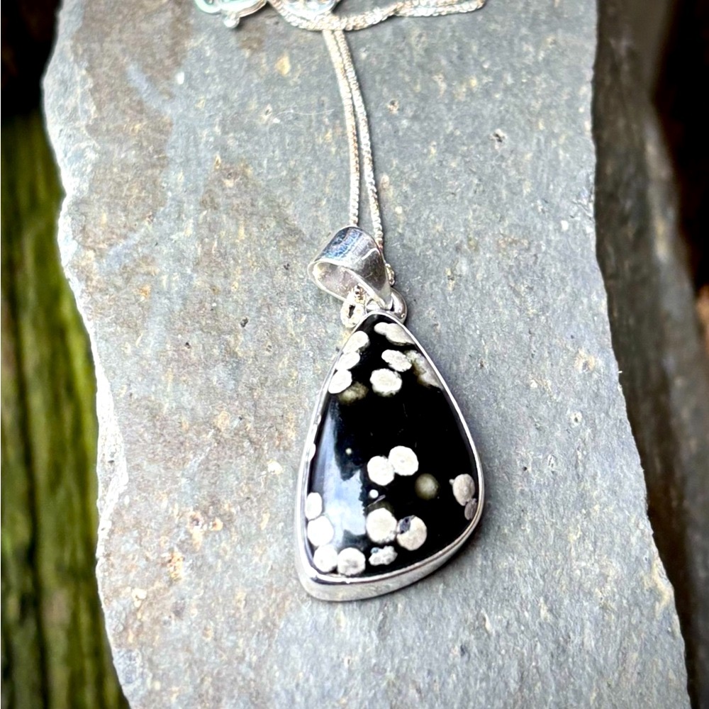 Galaxy Obsidian Necklace - Picture 6 of 15